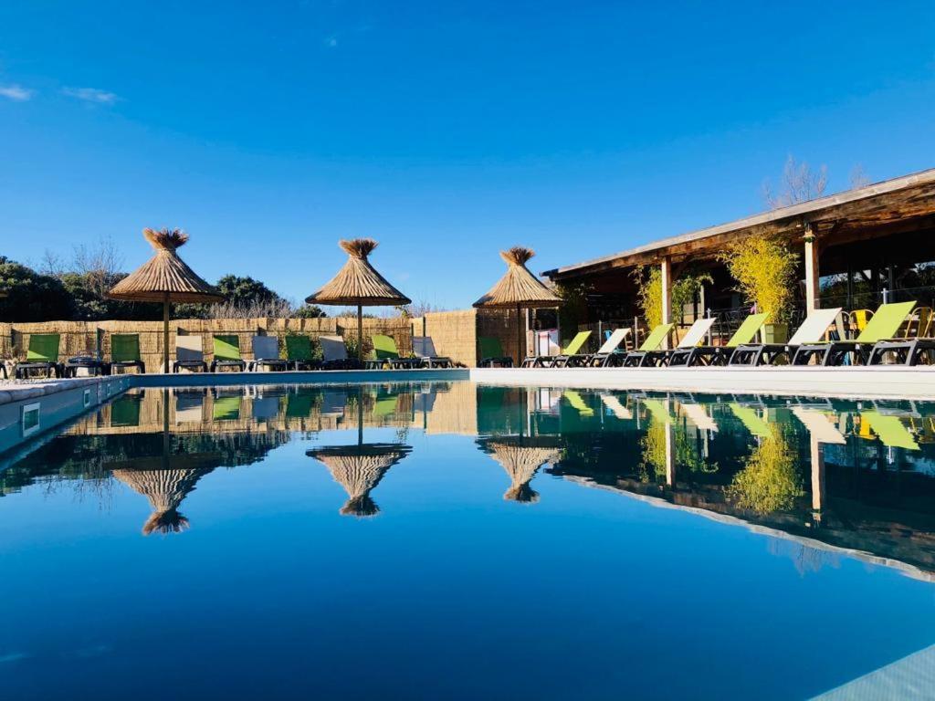 Lodges En Provence - Ecogites & Restaurant Insolites Richerenches Exterior photo